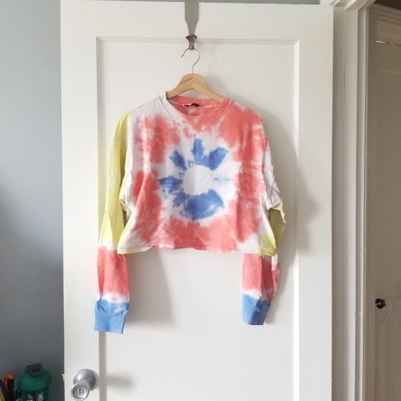 Zara Tops - Zara Cropped Tie Dye Crewneck size M